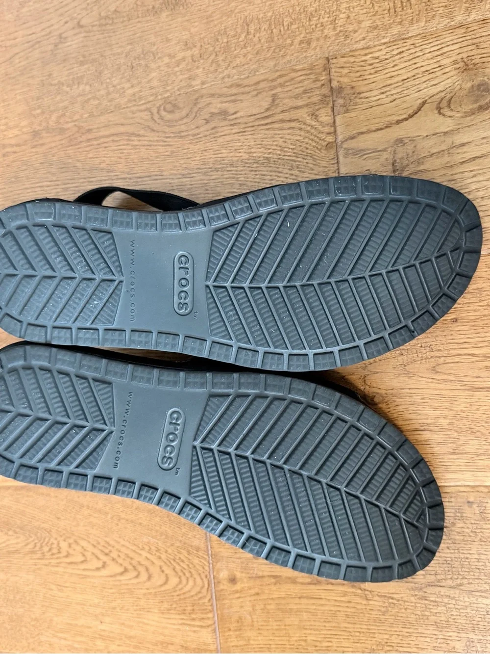 Crocs Anna Gladiator Sandals Women’s Size 8 Black Stretchy Straps Comfort EUC